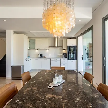 בית נופש Duplex Penthouse With 3 Bedrooms *